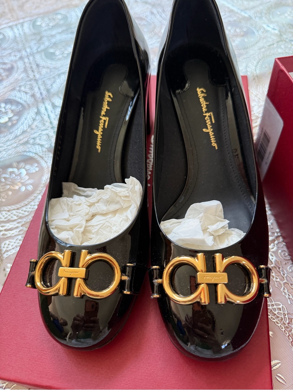Salvatore Ferragamo Black Patent Vara Bow Ballet Flats with Gold Gancini